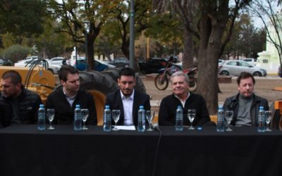 Cuenca Integrada: La Provincia entregó maquinarias y aportes al consorcio de Tegua-Chazón.