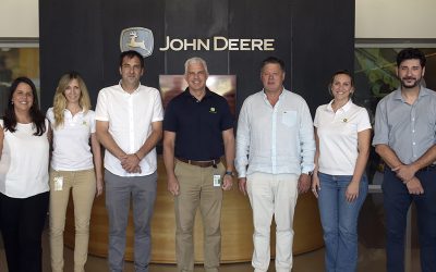 JOHN DEERE Argentina firma una alianza estratégica con EXPOAGRO