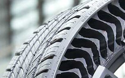 Los neumáticos sin aire MICHELIN UPTIS a prueba con DHL Express.