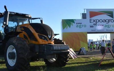 Con toda la fuerza para el arranque: presentaron el “tractor oficial” de la edición 2025 de Expoagro