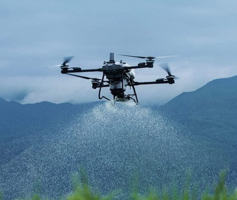 Drones pulverizadores: gota a gota, el agro vuela hacia una protección de cultivos más inteligente